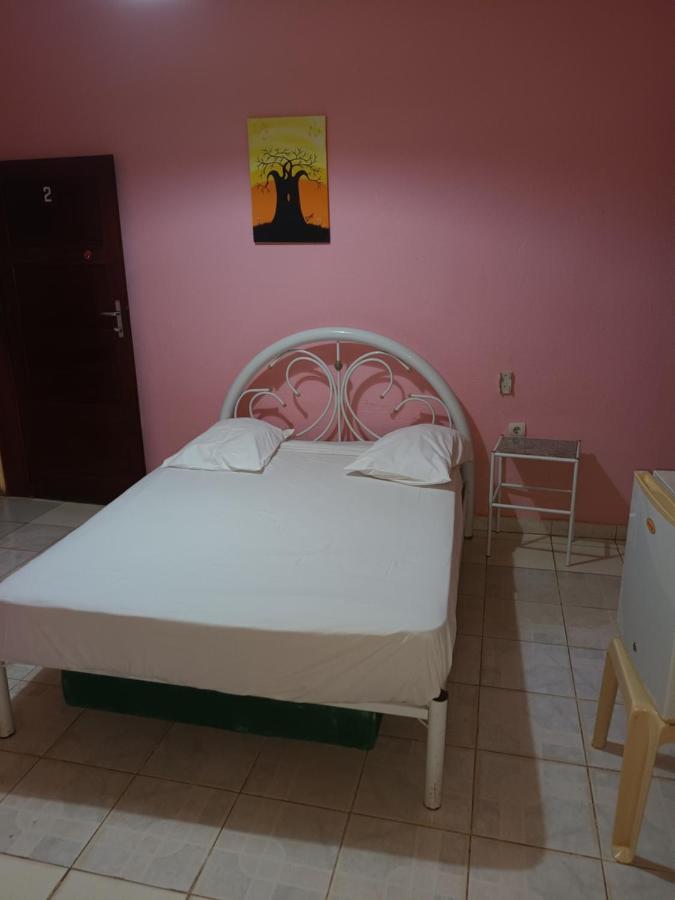 Hotel Badinca Alojamento Low Cost In Bissau Avenida Francisco Mendes Exterior foto