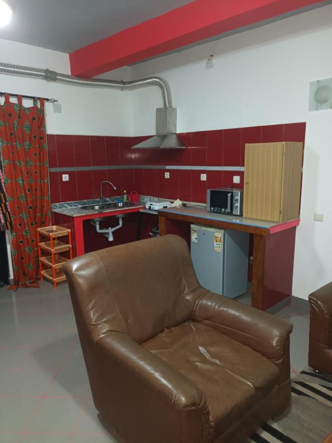Hotel Badinca Alojamento Low Cost In Bissau Avenida Francisco Mendes Exterior foto